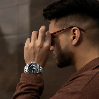 Oruss Sterling Ascend tengeralattjáró svájci óra – Fémes fekete